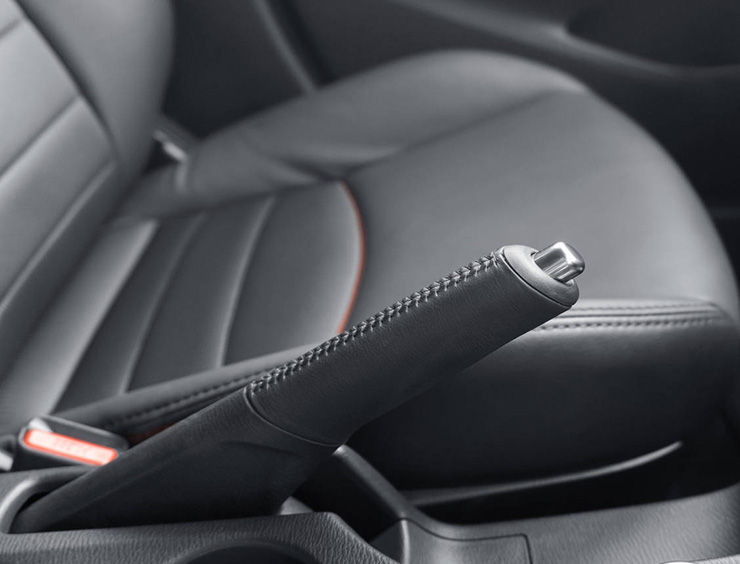 freno a mano attivato