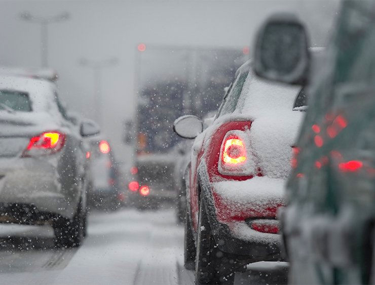 Come guidare sulla neve in sicurezza