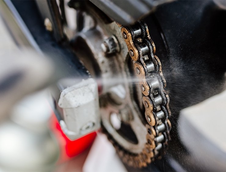 Come prevenire l’usura della catena: la manutenzione