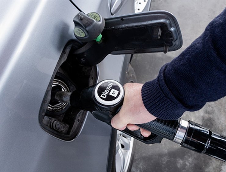 Rifornimento auto Diesel