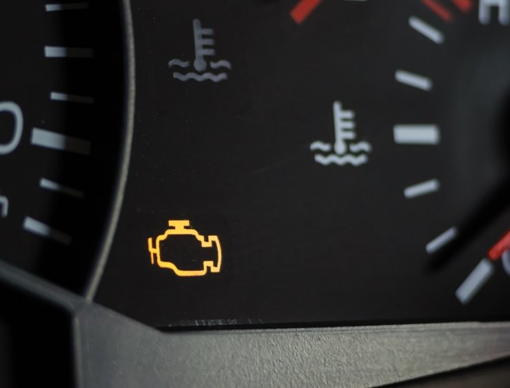 spia rossa del motore