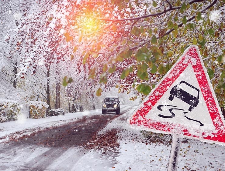 condizioni stradali di neve